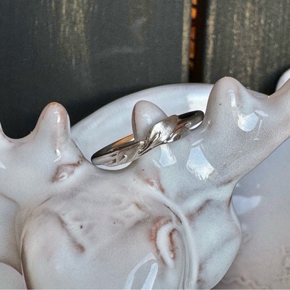Leaves Ring NWOT - Picture 3 of 7